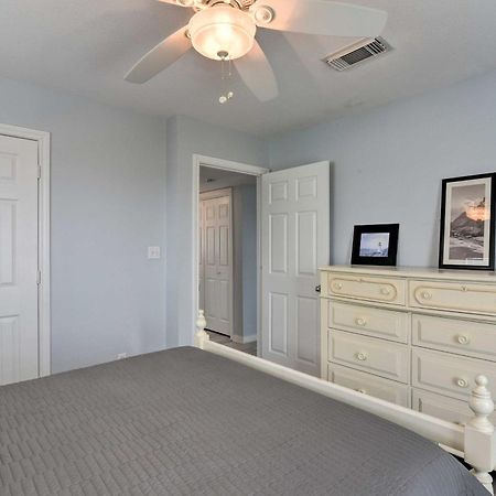Oceanfront Galveston Home - Walk To Beach! Buitenkant foto