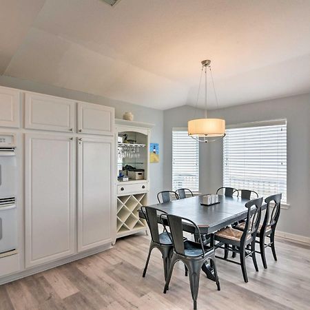 Oceanfront Galveston Home - Walk To Beach! Buitenkant foto