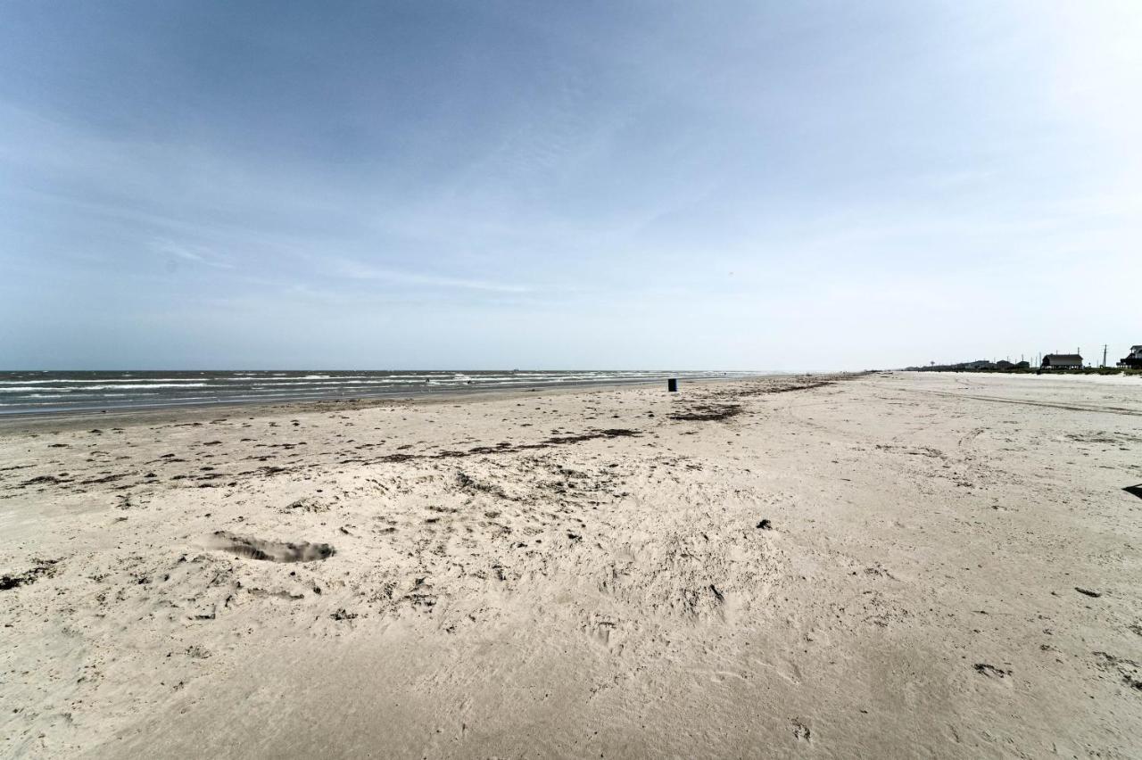 Oceanfront Galveston Home - Walk To Beach! Buitenkant foto