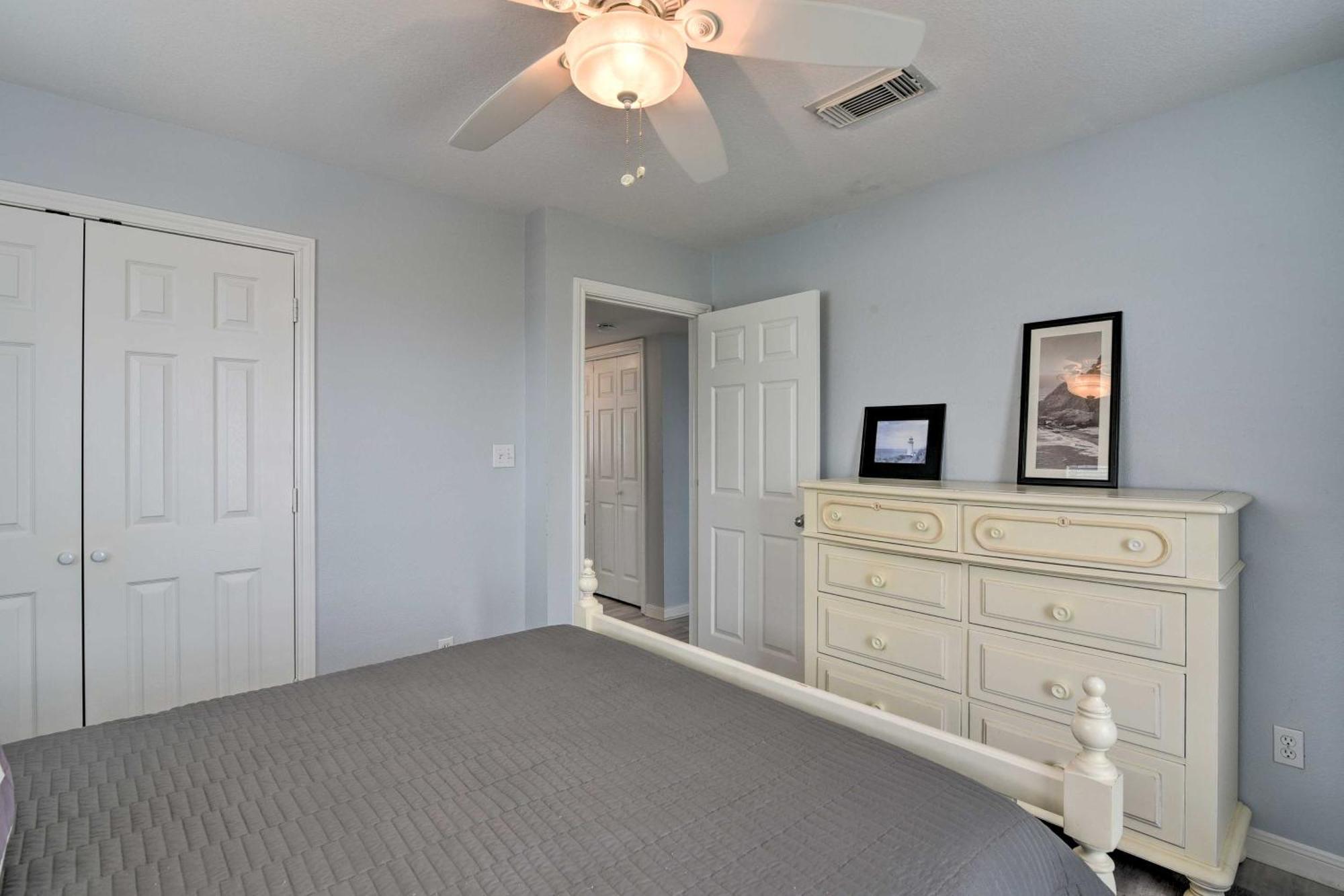 Oceanfront Galveston Home - Walk To Beach! Buitenkant foto