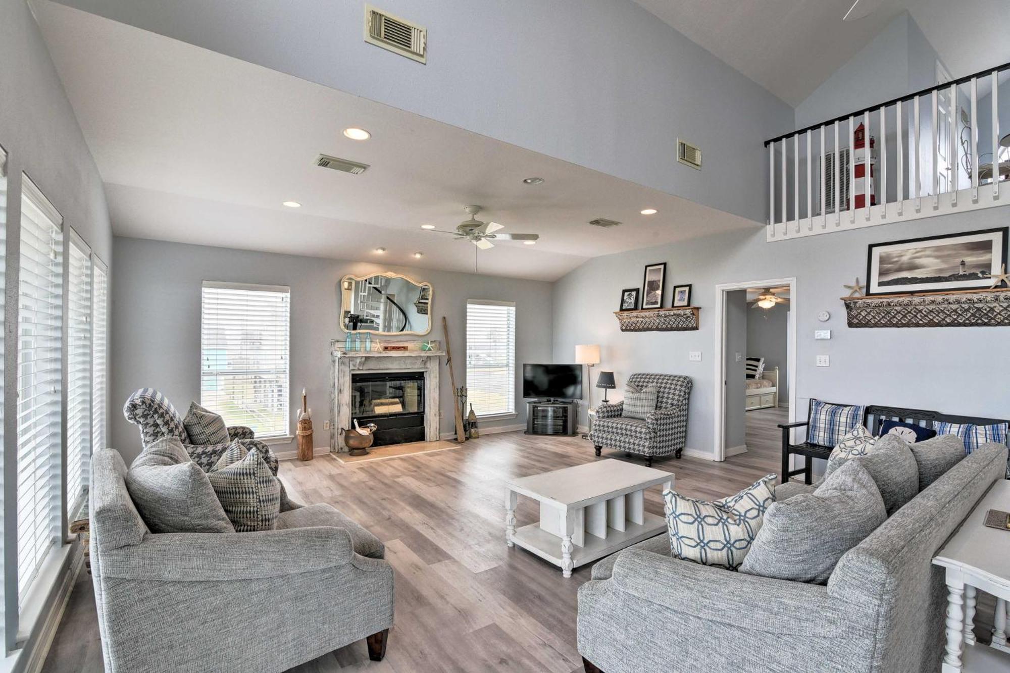 Oceanfront Galveston Home - Walk To Beach! Buitenkant foto