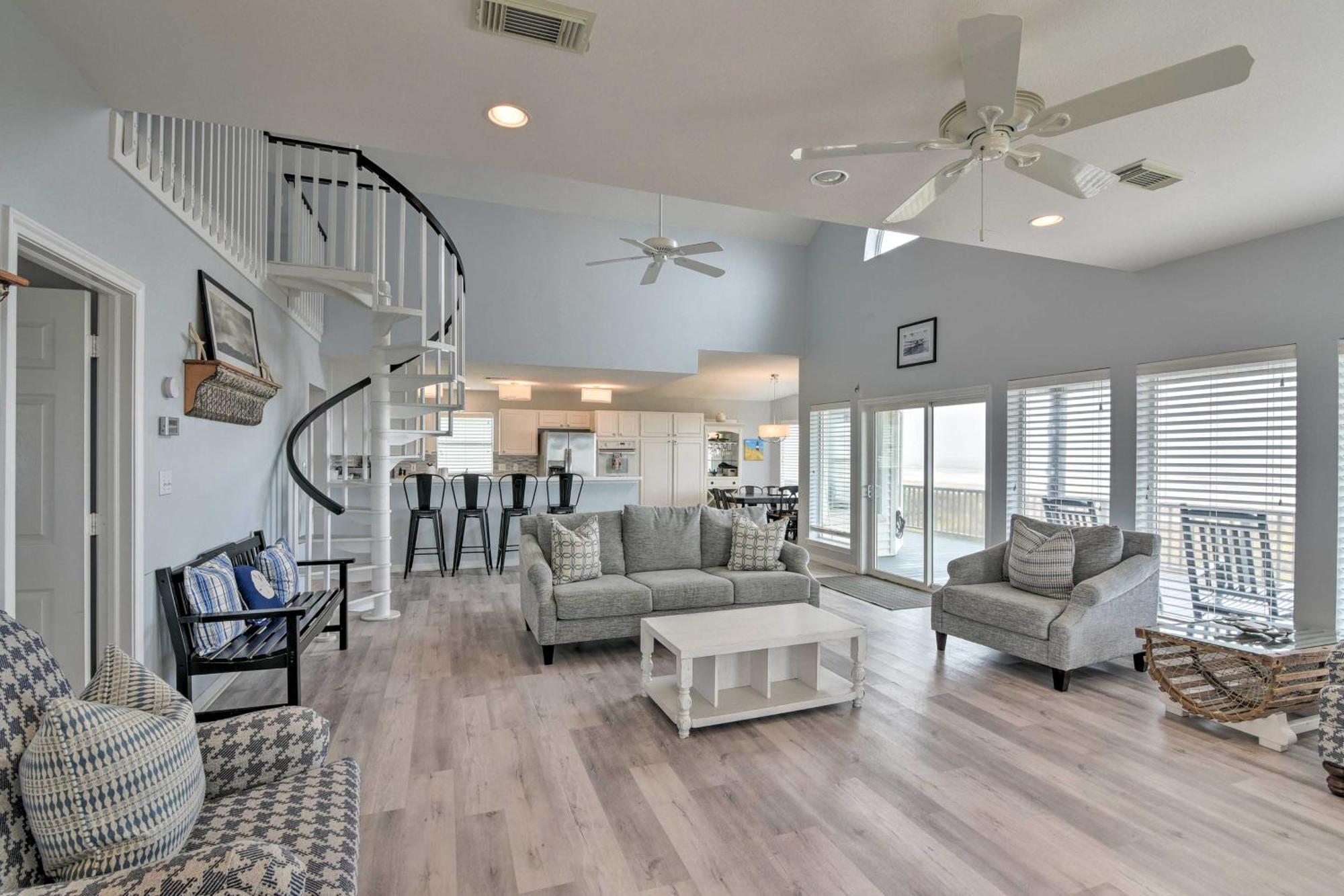Oceanfront Galveston Home - Walk To Beach! Buitenkant foto