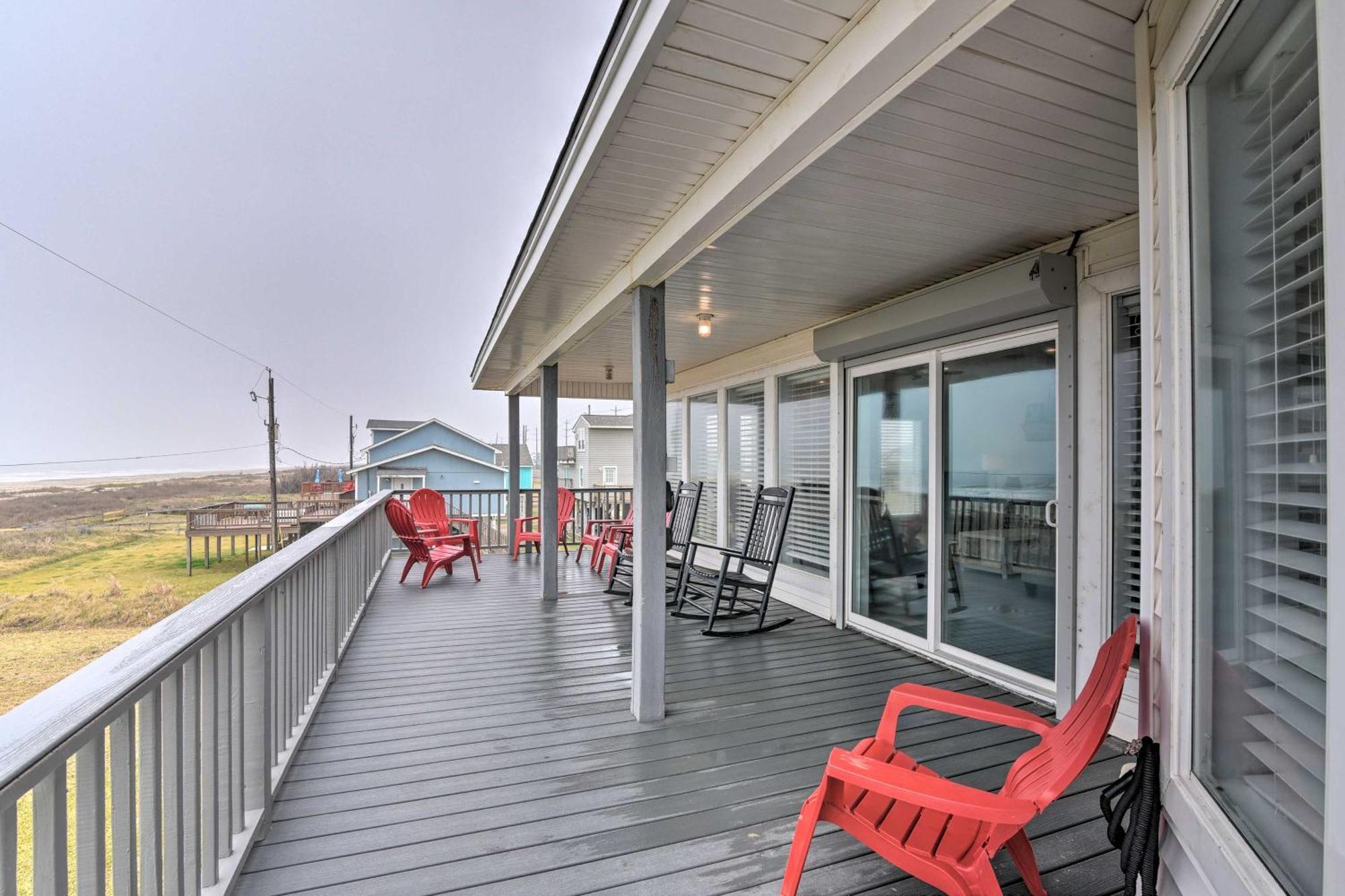 Oceanfront Galveston Home - Walk To Beach! Buitenkant foto